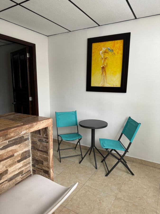 Acogedor Apartaestudio Ubicado En La Zona Rosa De Pereira Apartment Exterior photo